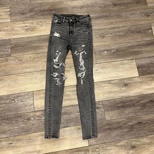 American eagle denim ripped black jeans size 2, lightly used, perfect condition